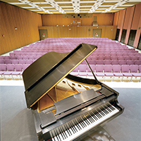 Music Center-Vista frontale
