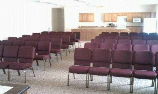 Le sedie da chiesa sono di ottima qualità e sono comode per sedersi
